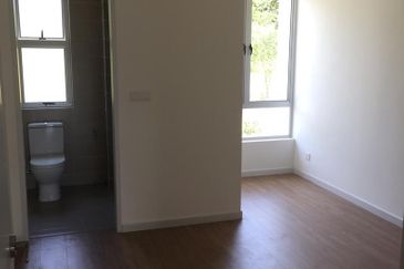 Parkfield Residences, Tropicana Heights