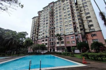 Menara Jade (Jade Tower), Taman Bukit Indah