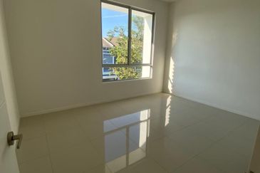 The Maisons, Perdana Lakeview East