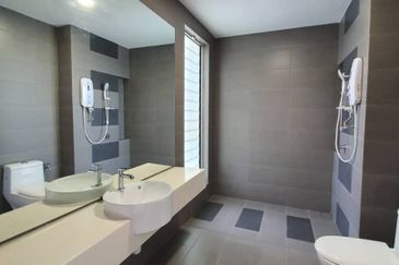 Parkfield Residences, Tropicana Heights