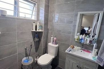 SL7, Bandar Sungai Long