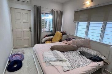 SL7, Bandar Sungai Long