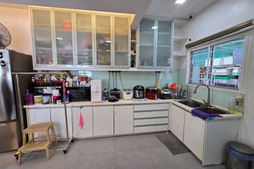 SL7, Bandar Sungai Long