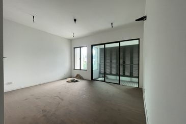 Villa 33, Bukit Manda'rina