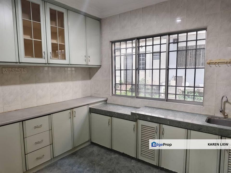Taman putri Jaya 3 sty terrace house for sale, Selangor, Batu 9th Cheras