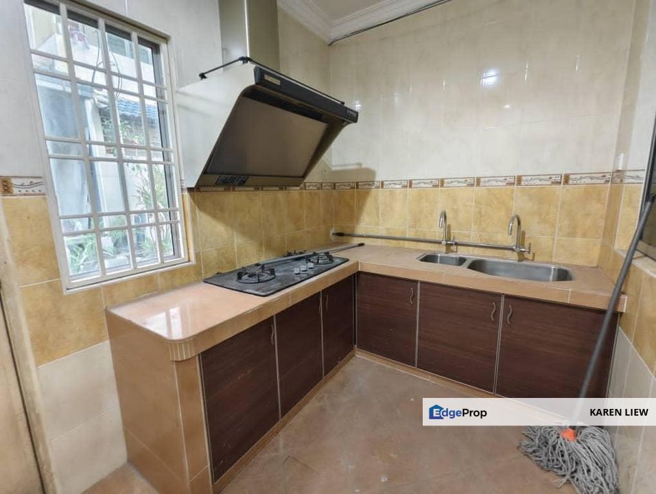 Taman putri Jaya 3 sty terrace house for sale, Selangor, Batu 9th Cheras