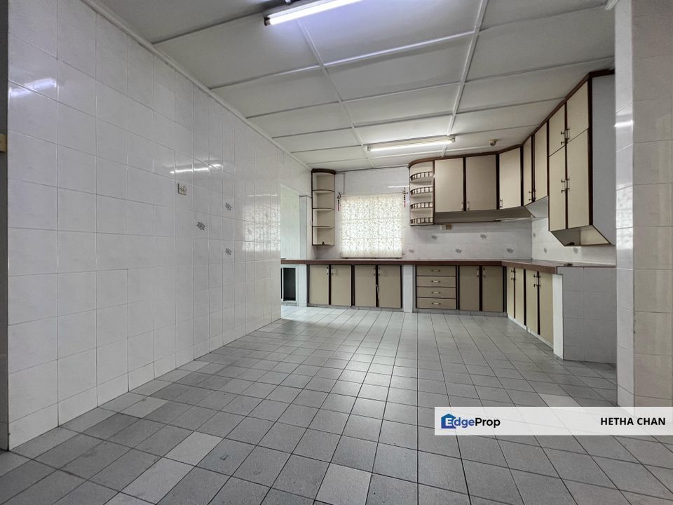 Taman Sungai Besi Indah 2 Storey Semi D House For Sale, Selangor, Seri Kembangan