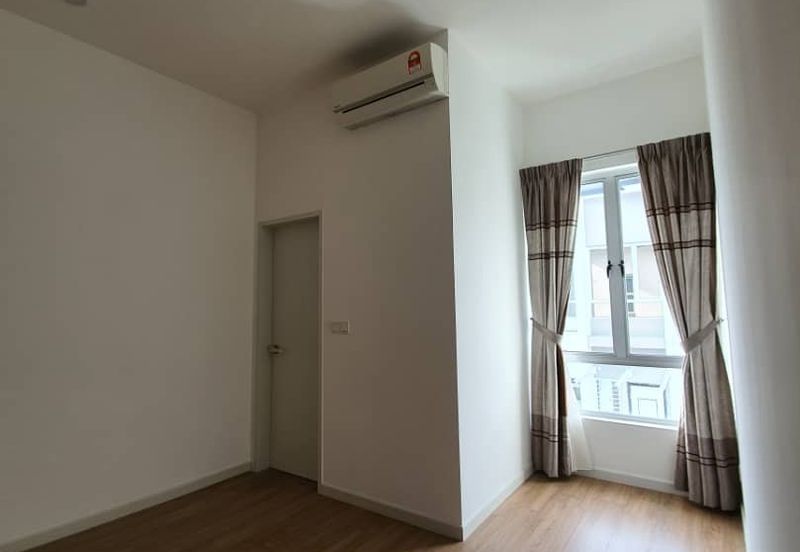 Parkfield Residences, Tropicana Heights