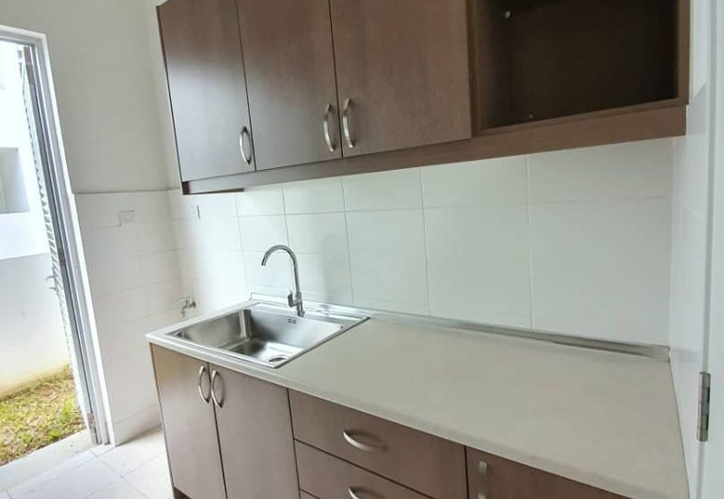 Parkfield Residences, Tropicana Heights