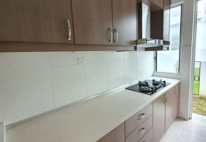 Parkfield Residences, Tropicana Heights