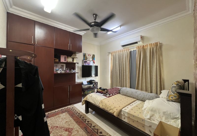 Bandar Tun Hussein Onn