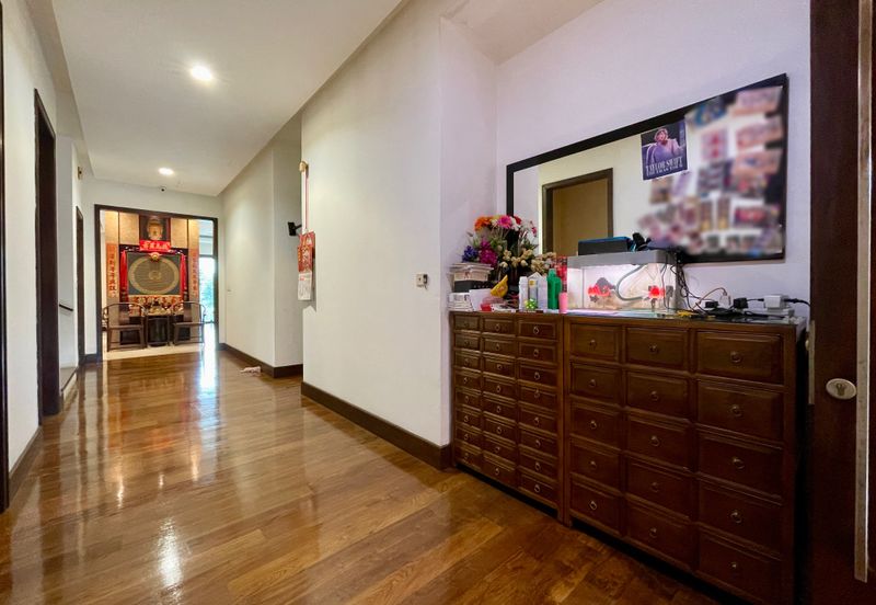 Jalan Bandar Kinrara 6B/8J 