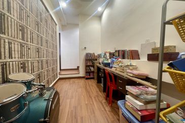 Jalan Bandar Kinrara 6B/8J 