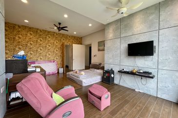 Jalan Bandar Kinrara 6B/8J 