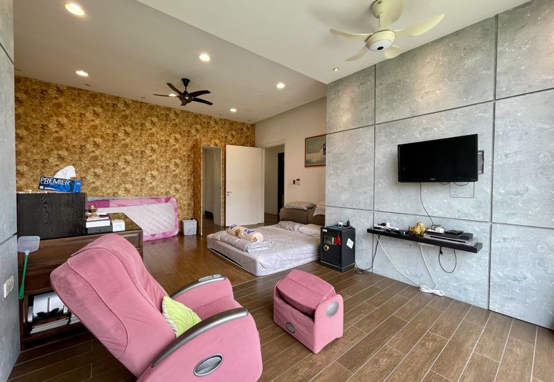 Jalan Bandar Kinrara 6B/8J 