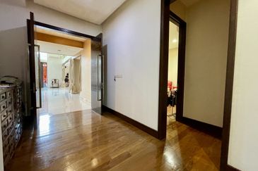 Jalan Bandar Kinrara 6B/8J 