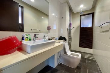 Jalan Bandar Kinrara 6B/8J 