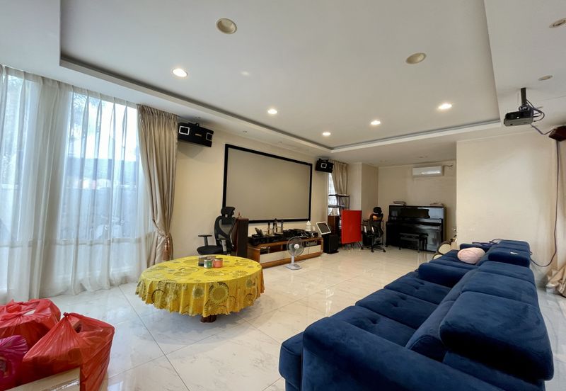 Jalan Bandar Kinrara 6B/8J 