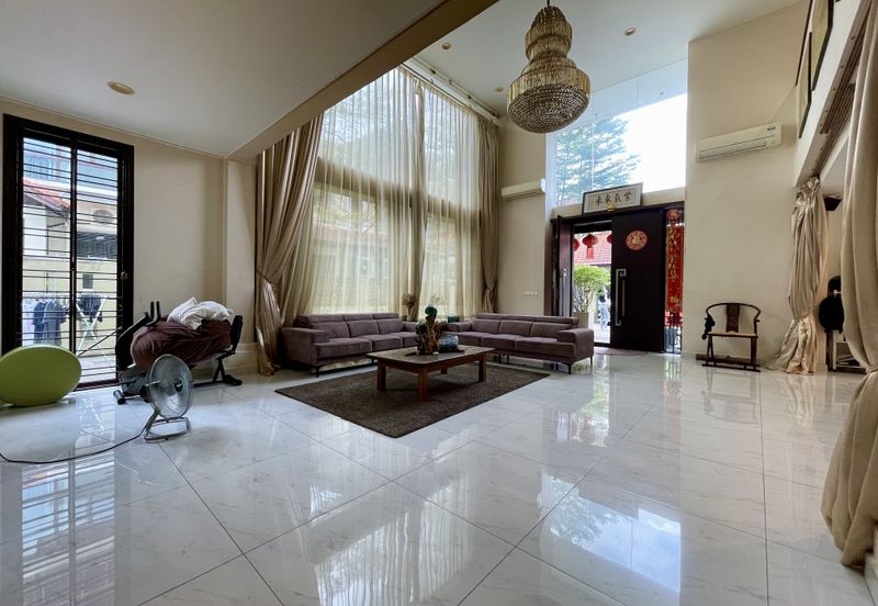 Jalan Bandar Kinrara 6B/8J 