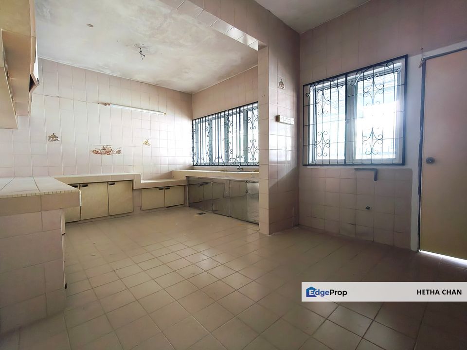 Taman Sri Watan Ampang 2 Storey Terrace House For Sale, Selangor, Ampang