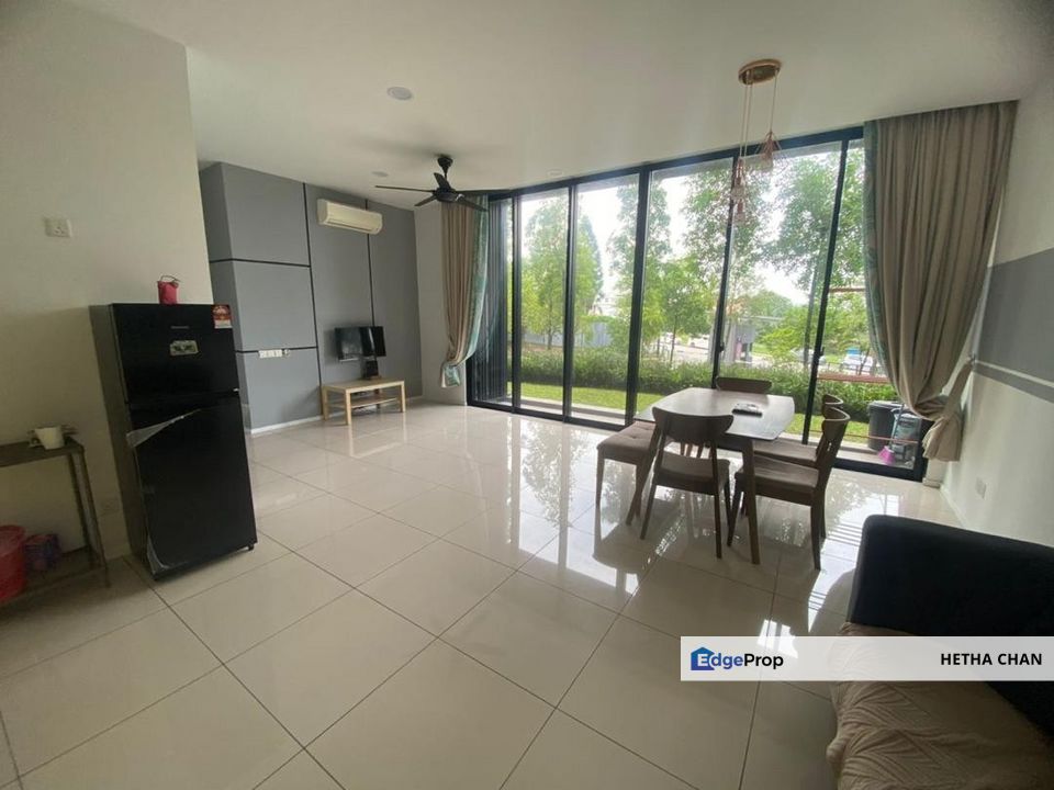 Dream City Seri Kembangan Service Apartment With Garden For Sale, Selangor, Seri Kembangan