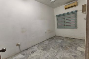 SL7, Bandar Sungai Long