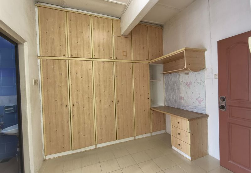 SL7, Bandar Sungai Long