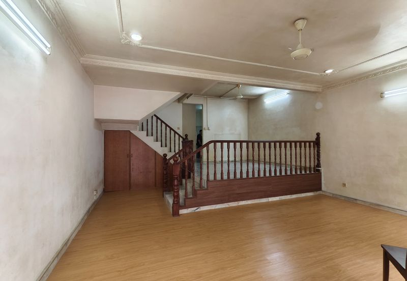 SL7, Bandar Sungai Long