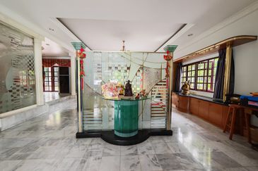 SL 8, Bandar Sungai Long