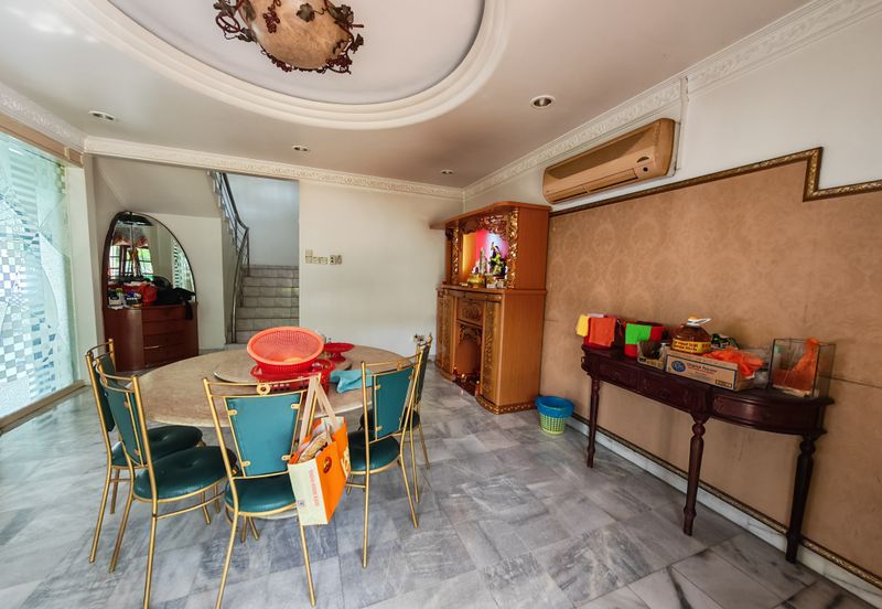 SL 8, Bandar Sungai Long