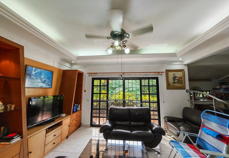 SL 8, Bandar Sungai Long