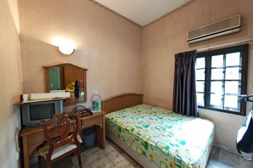 SL 8, Bandar Sungai Long