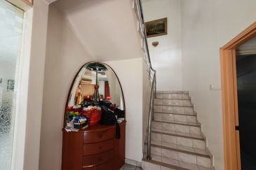 SL 8, Bandar Sungai Long