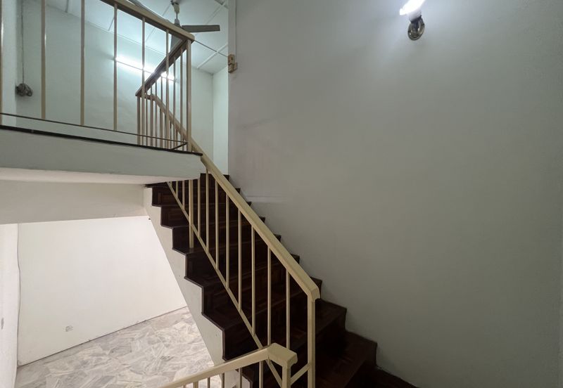 SL 6, Bandar Sungai Long