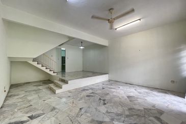 SL 6, Bandar Sungai Long