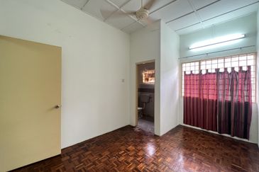 SL 6, Bandar Sungai Long