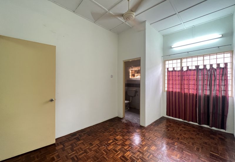 SL 6, Bandar Sungai Long