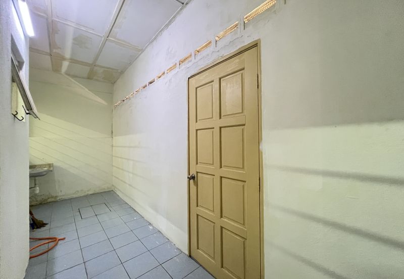 SL 6, Bandar Sungai Long