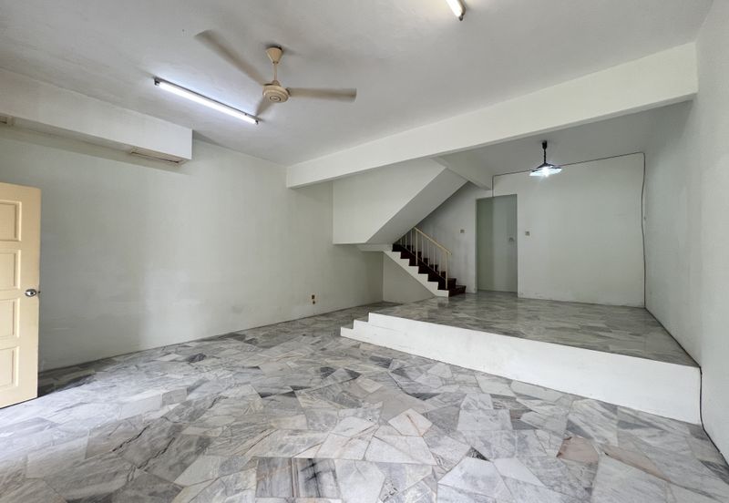 SL 6, Bandar Sungai Long