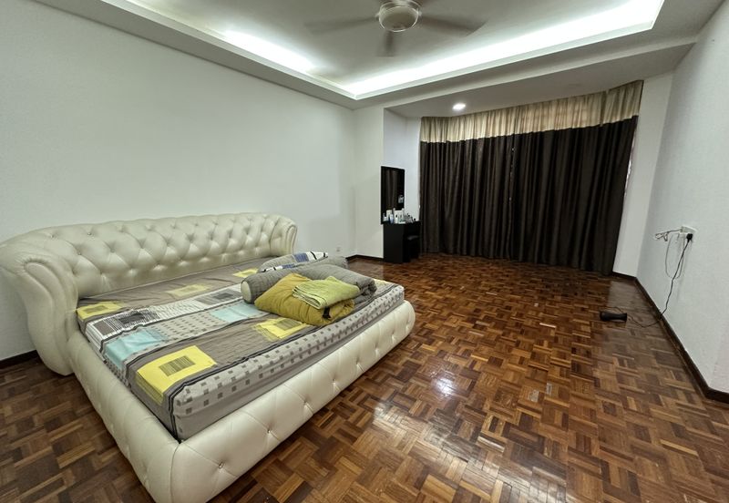 SL 2, Bandar Sungai Long