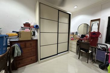 SL 13, Bandar Sungai Long