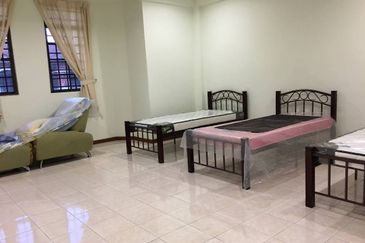 SL 13, Bandar Sungai Long