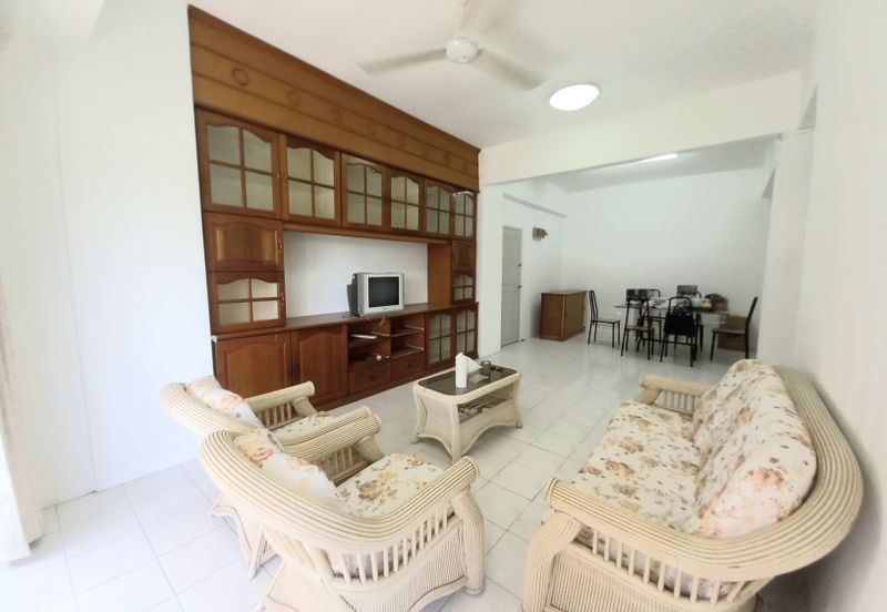 Evergreen Park Acorn and Hazel