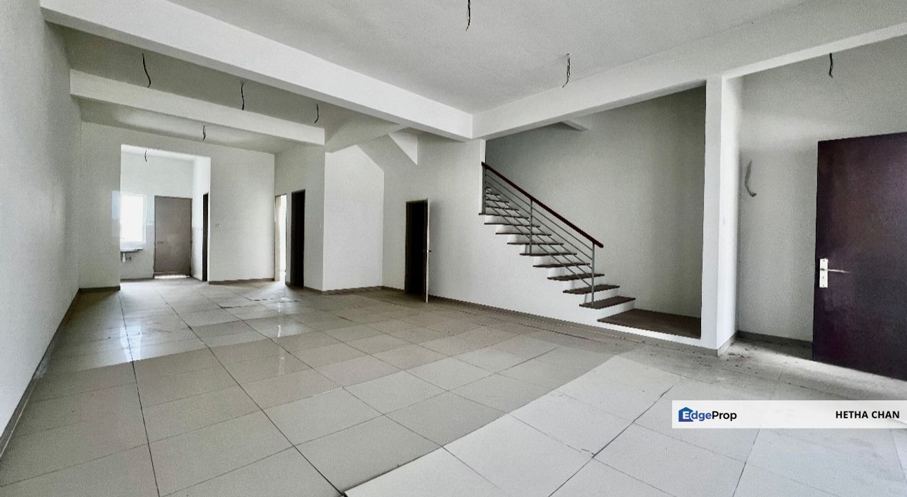 Taman Semanja Kajang Double Storey For Sale, Selangor, Kajang