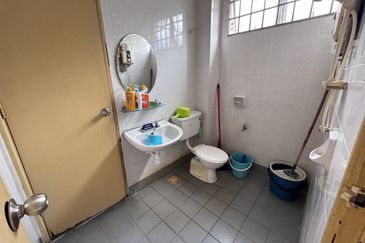 Bandar Tun Hussein Onn