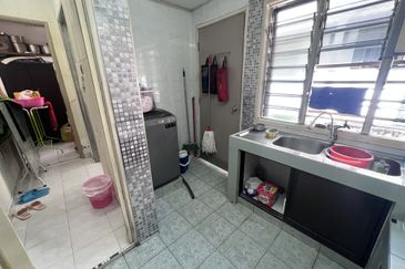 SL 11, Bandar Sungai Long