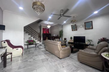 SL 11, Bandar Sungai Long