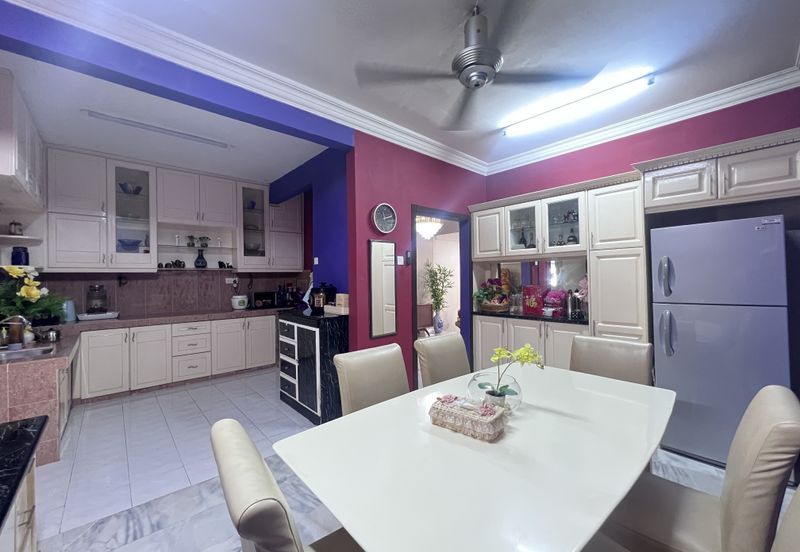 SL 11, Bandar Sungai Long