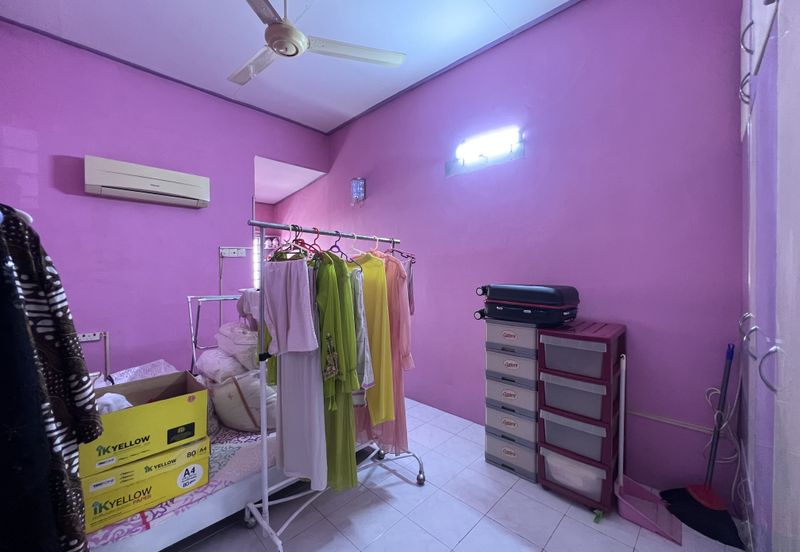 SL 11, Bandar Sungai Long