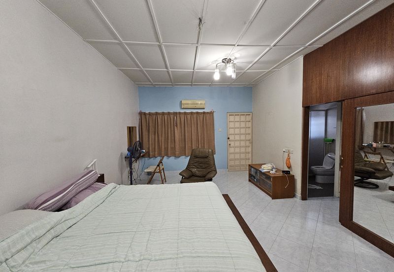 SL7, Bandar Sungai Long